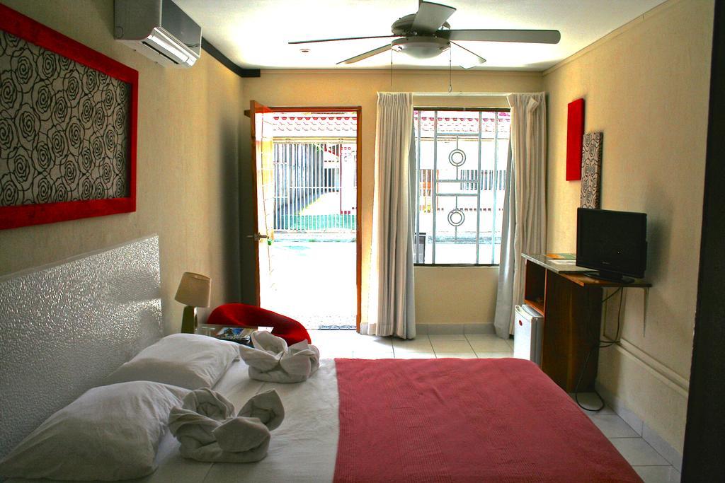 יקו Tuanis Aparthotel מראה חיצוני תמונה
